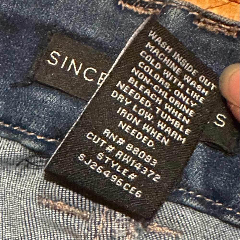 High Rise Flare Jeans - Picture 4 of 4